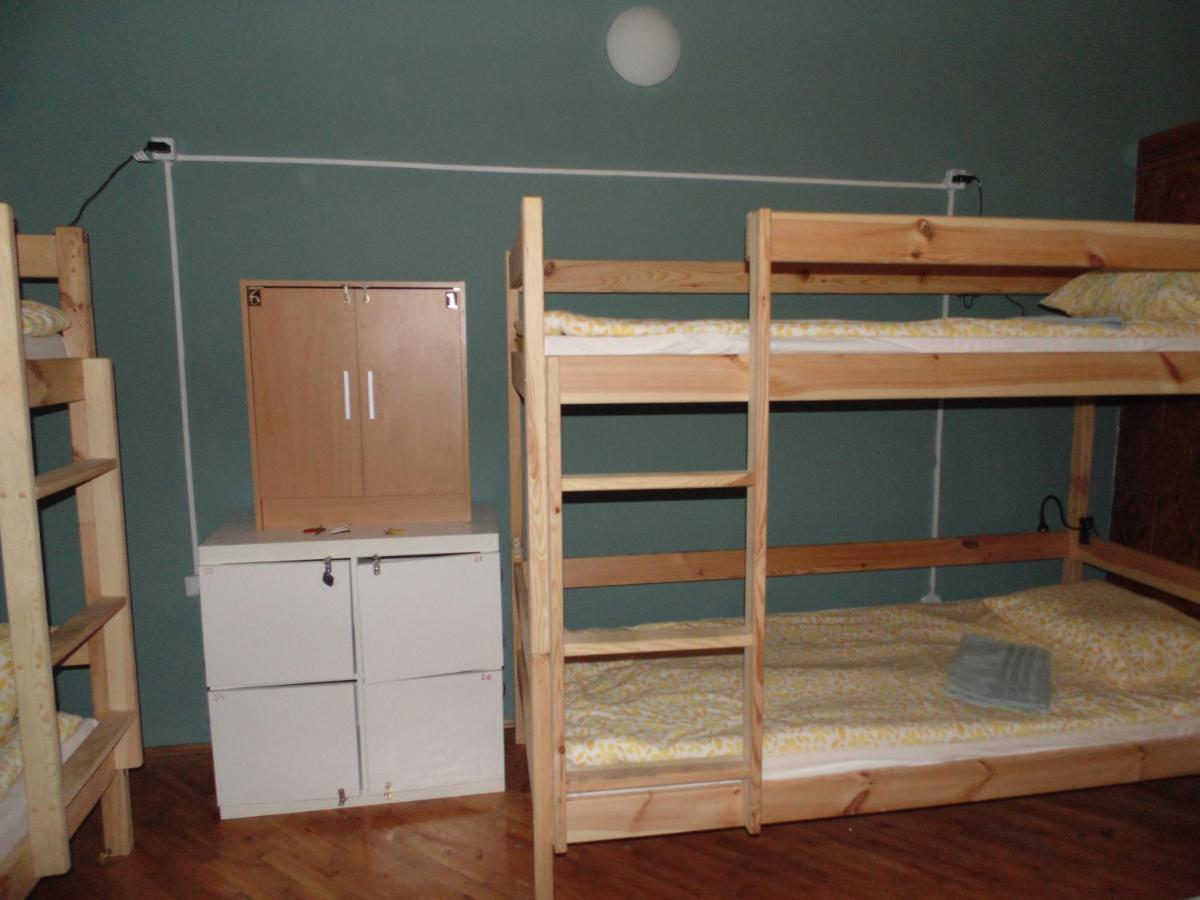 Hostel Motion Краков Экстерьер фото