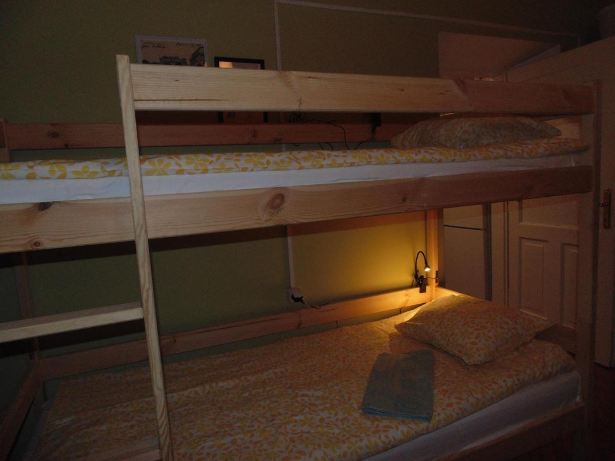 Hostel Motion Краков Экстерьер фото
