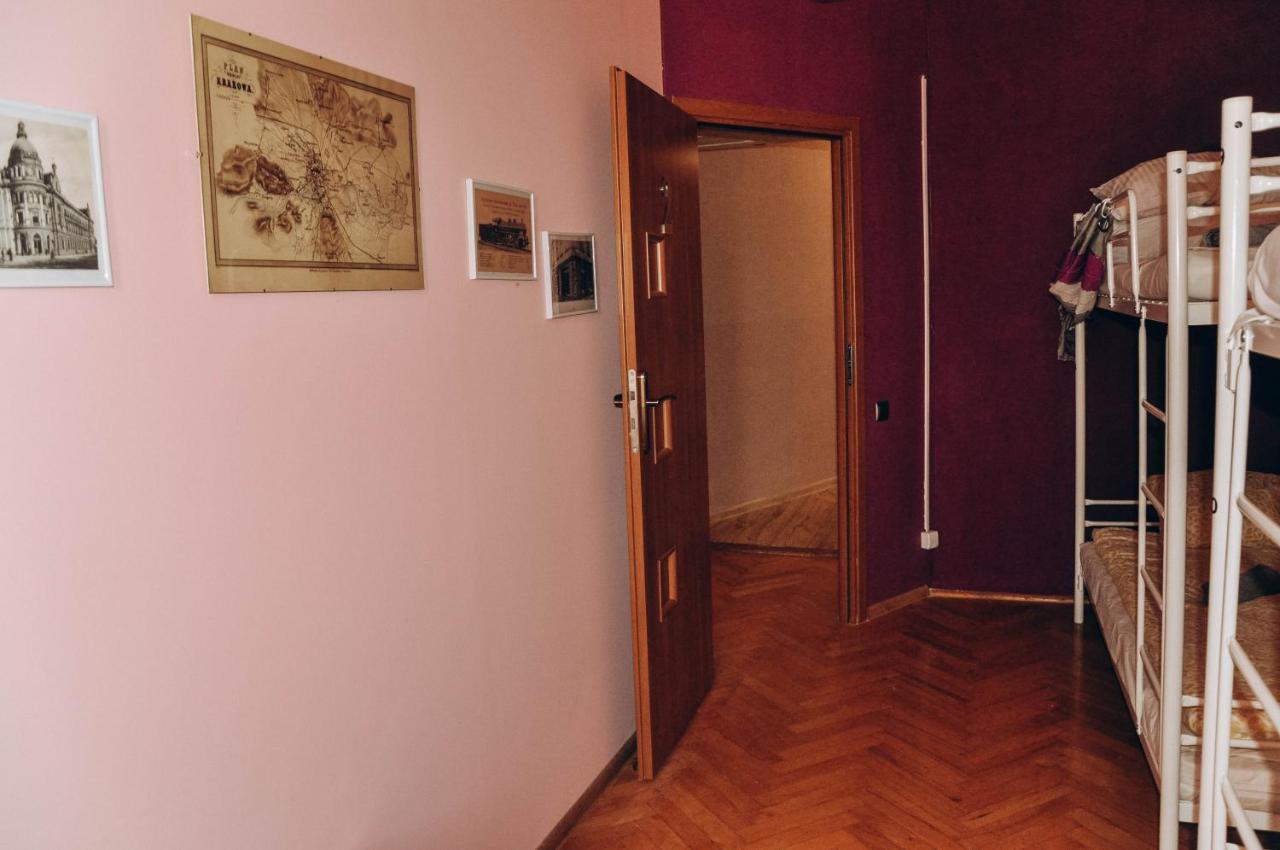 Hostel Motion Краков Экстерьер фото